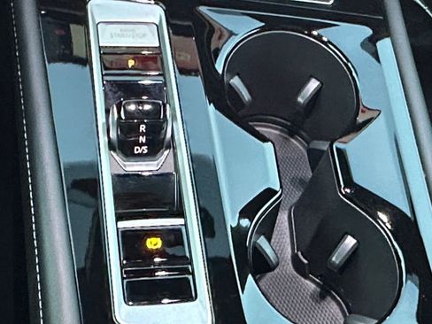 Used 2024 Volkswagen Atlas Cross Sport SEL image 15