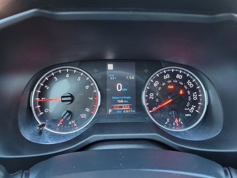 Used 2022 Toyota RAV4 LE image 18