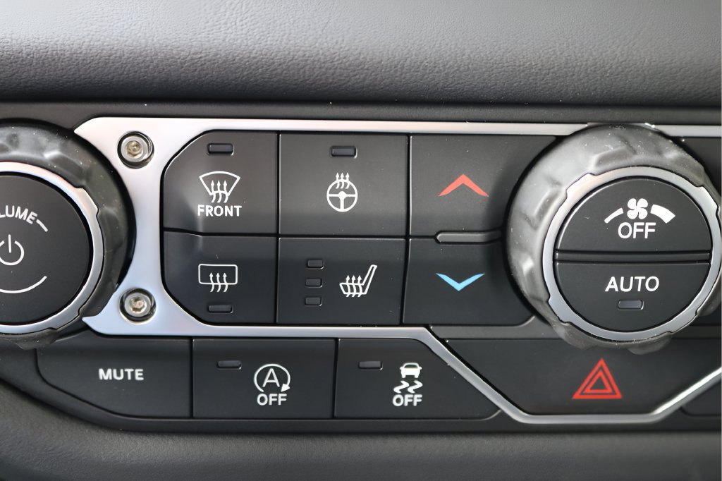 New 2027 Jeep Wrangler Unlimited Sahara AWD/4WD image 25