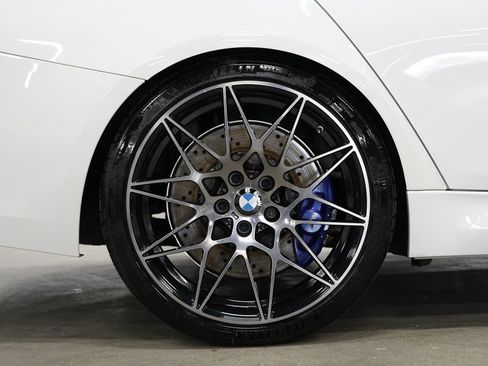 Used 2018 BMW M3 RWD image 42