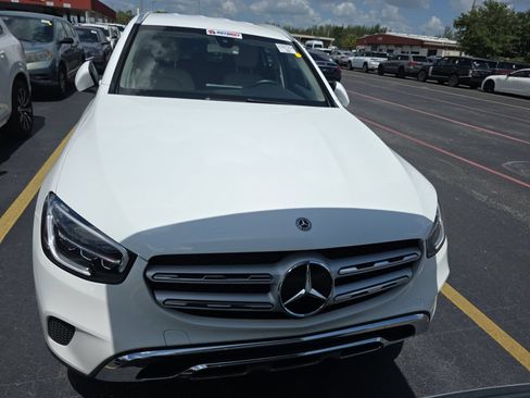 Used 2020 Mercedes-Benz GLC 300 image 2