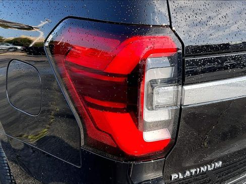 Certified 2023 Ford Expedition Platinum AWD/4WD image 30