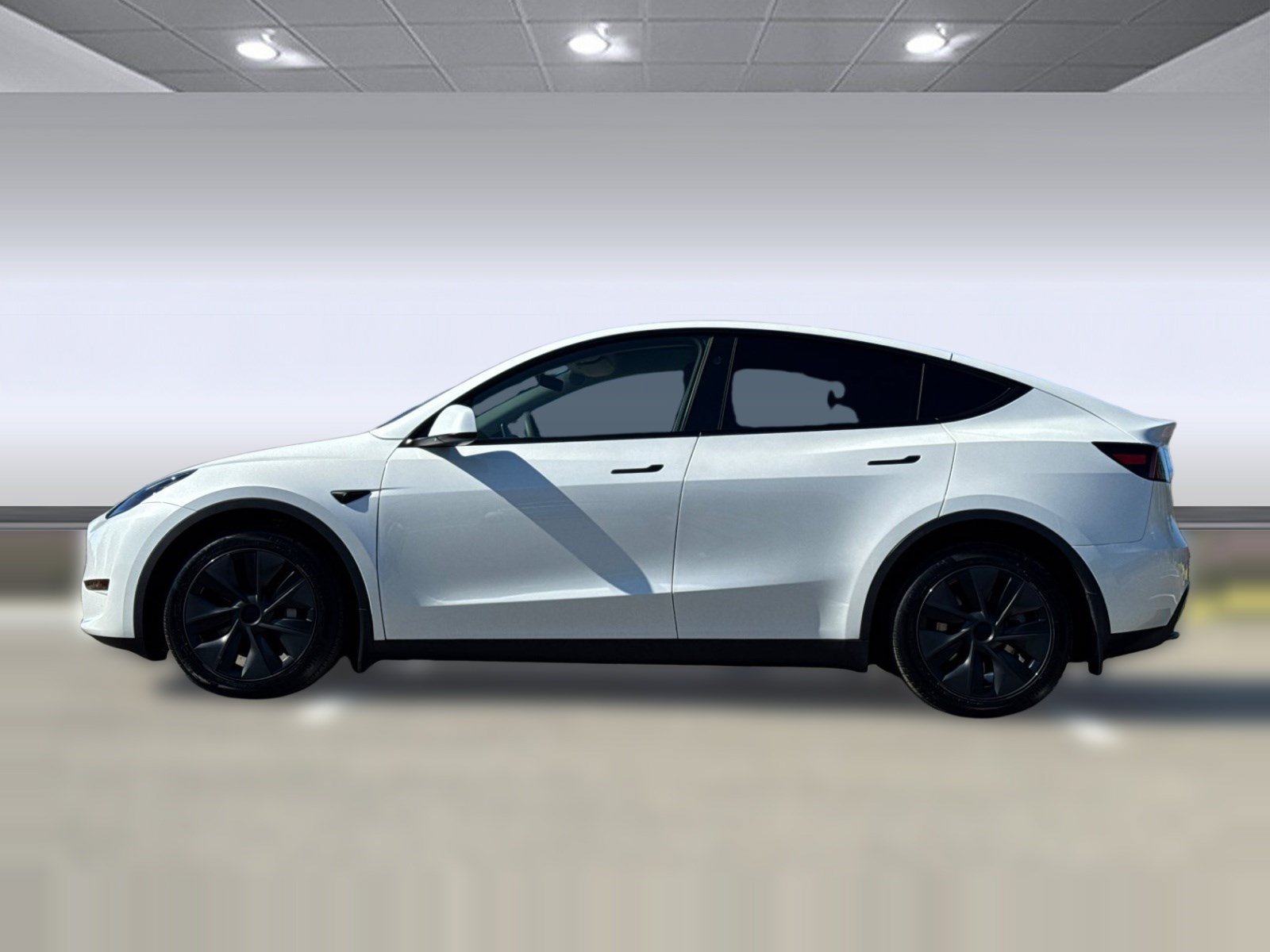 Used 2025 Tesla Model Y Long Range AWD/4WD image 2