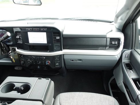 Used 2024 Ford F250 XLT image 44