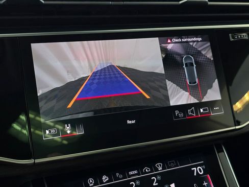 Used 2023 Audi Q8 Prestige image 41