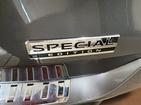 Used 2020 Nissan Rogue S w/ Special Edition Package FWD image 9