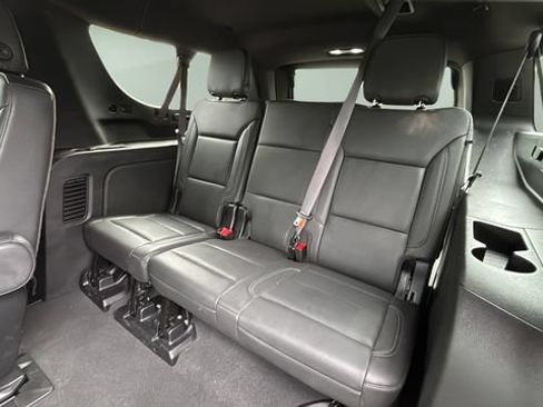 Used 2024 Chevrolet Suburban Z71 w/ Luxury Package AWD/4WD image 34