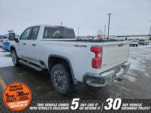 Used 2021 Chevrolet Silverado 2500 W/T w/ WT Convenience Package image 3