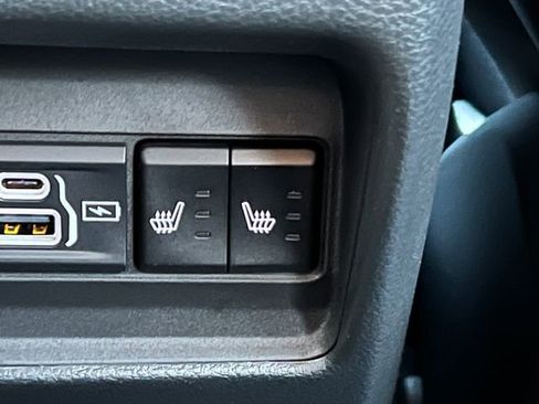 New 2025 Jeep Grand Cherokee Limited w/ Black Appearance Package image 37