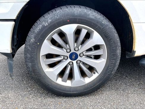 Used 2018 Ford F150 XL w/ Equipment Group 101A Mid RWD image 4
