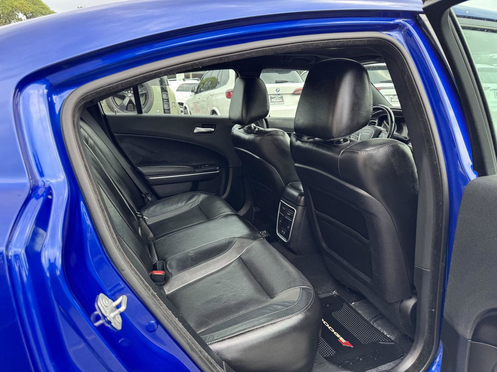 Used 2021 Dodge Charger SXT w/ Leather Interior Group RWD image 40