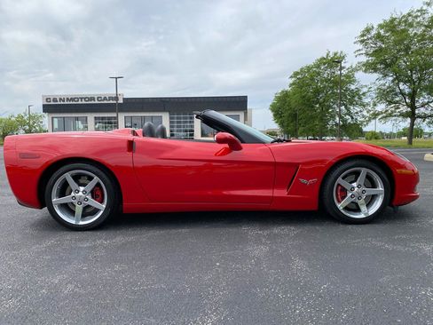 Used 2005 Chevrolet Corvette Convertible w/ Preferred Equipment Group RWD image 7