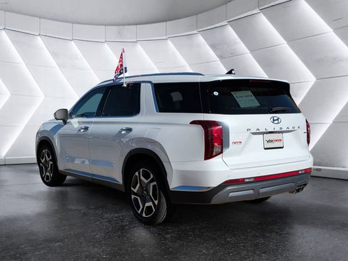 Used 2024 Hyundai Palisade Limited image 6