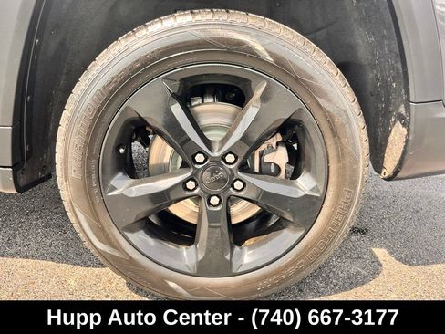 Used 2022 Jeep Grand Cherokee L Laredo AWD/4WD image 21