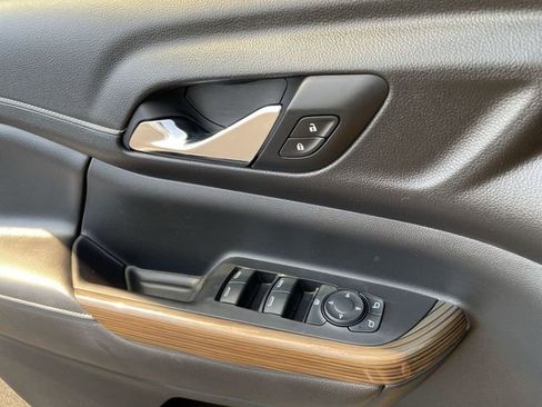 Used 2019 GMC Acadia SLE w/ Driver Alert Package I image 22