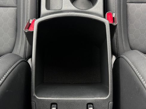 Used 2023 Kia Seltos SX image 41