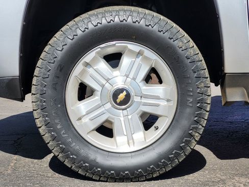 Used 2012 Chevrolet Avalanche LT w/ Suspension Package, Off-Road AWD/4WD image 11