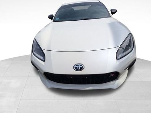 Used 2024 Toyota GR86 Premium w/ Performance Package image 13