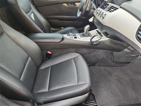 Used 2015 BMW Z4 sDrive28i image 23