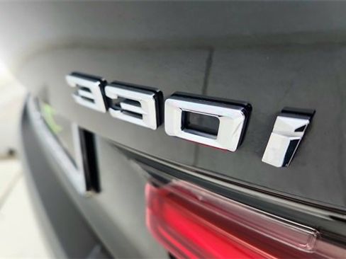 Used 2021 BMW 330i Sedan image 17
