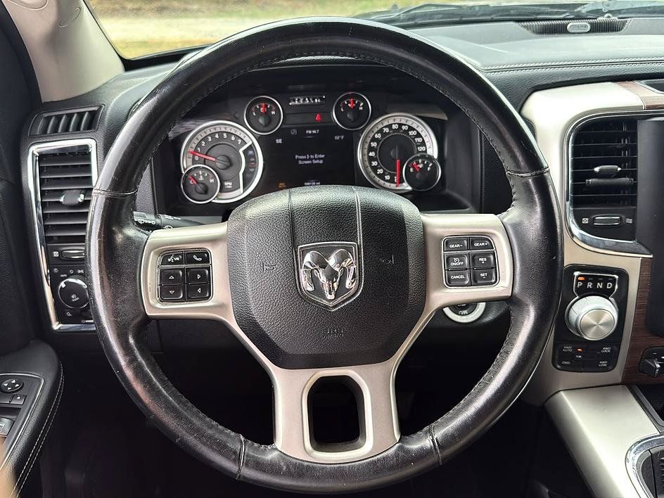 Used 2017 RAM 1500 Laramie w/ Convenience Group AWD/4WD image 14
