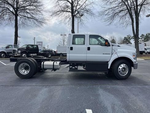 New 2026 Ford F650 2WD Crew Cab Super Duty image 2