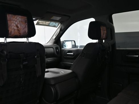 Used 2020 Chevrolet Silverado 1500 Custom w/ Custom Value Package image 19