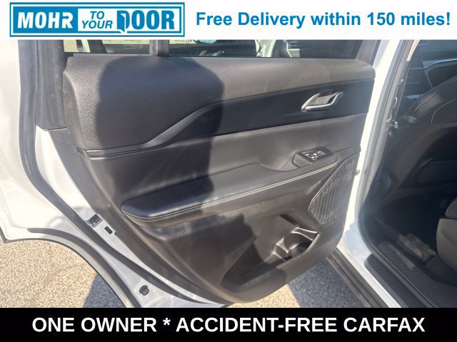 Used 2023 Jeep Grand Cherokee L Laredo AWD/4WD image 12