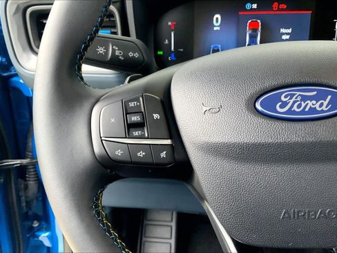 Used 2025 Ford Maverick Lobo image 21