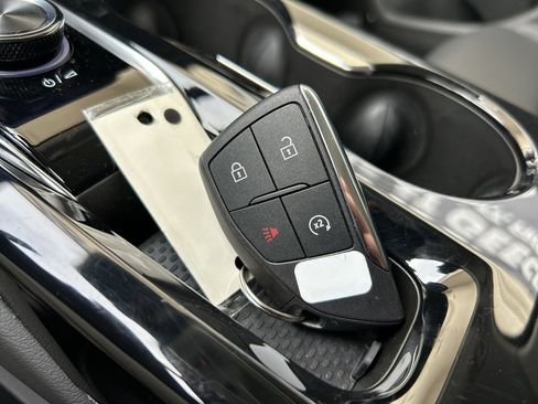 Used 2025 Buick Envision Preferred image 27