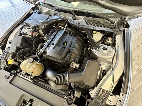 Used 2016 Ford Mustang Premium image 18