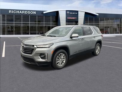 Used 2023 Chevrolet Traverse LT