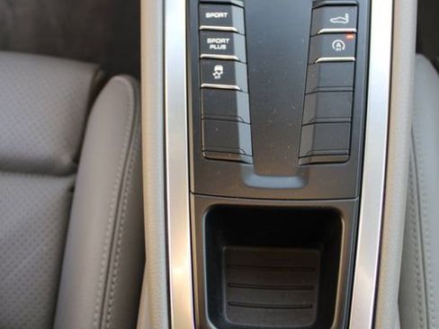 Used 2015 Porsche Cayman image 27