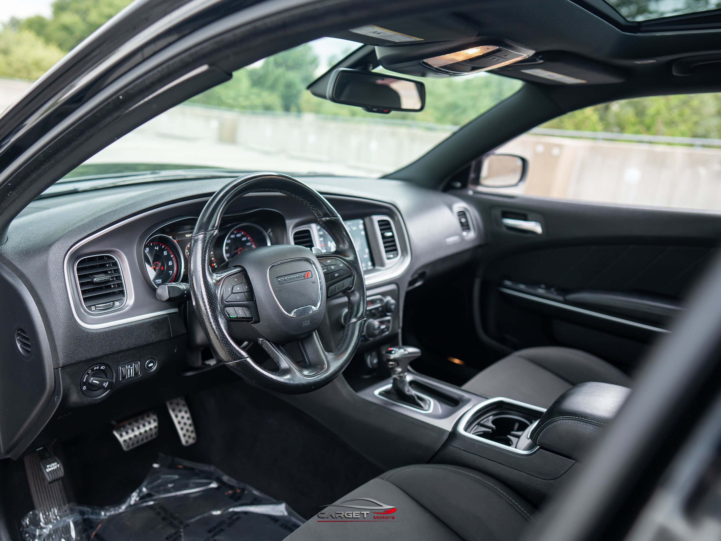 Used 2019 Dodge Charger Scat Pack w/ Dynamics Package RWD image 13