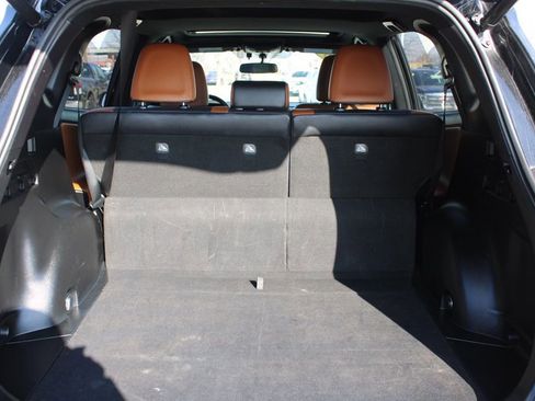 Used 2016 Toyota RAV4 SE image 11