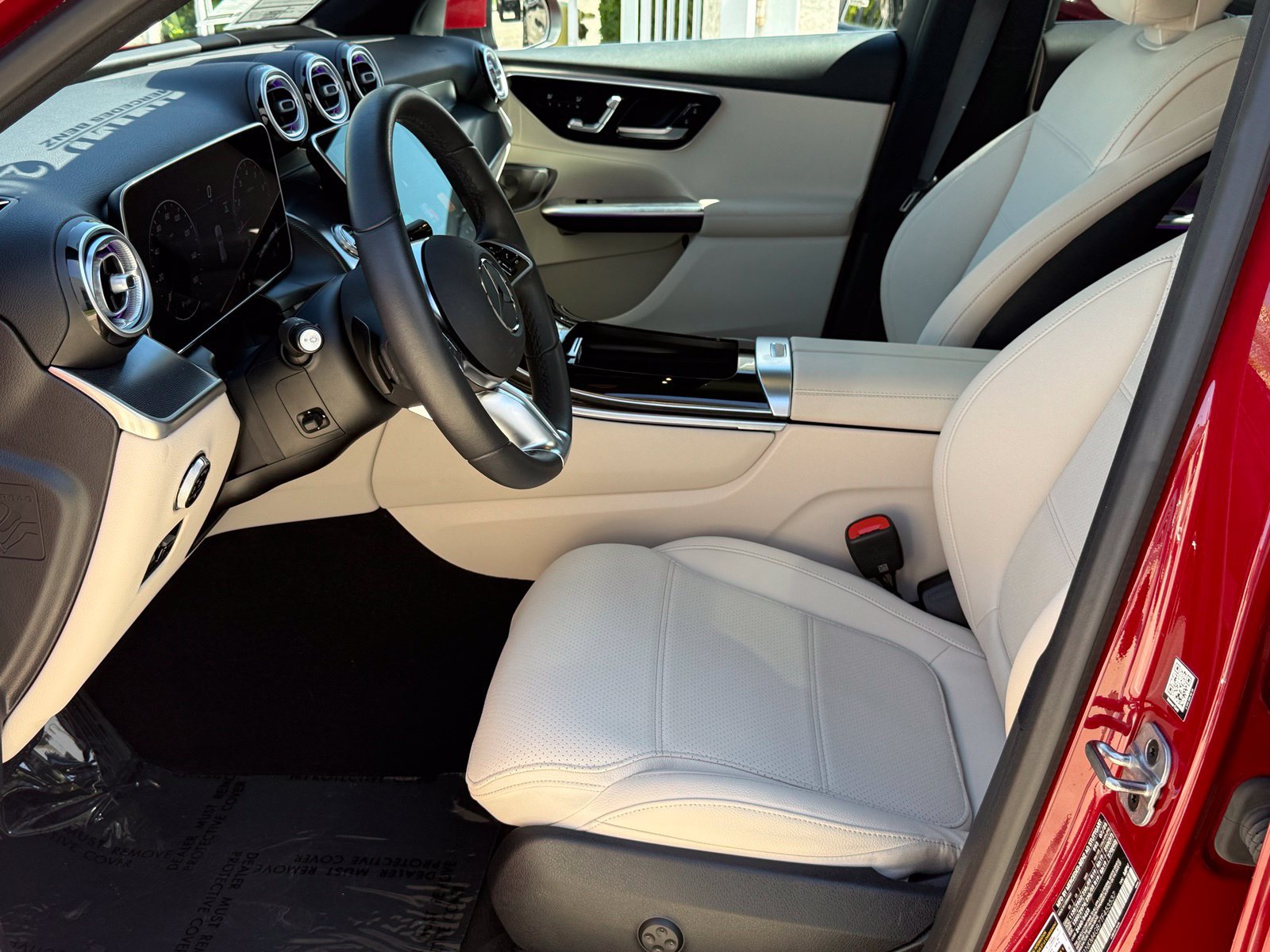 Used 2026 Mercedes-Benz GLC 300 image 26