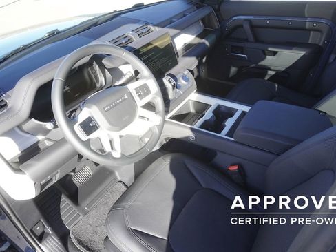 Used 2025 Land Rover Defender 110 S image 18