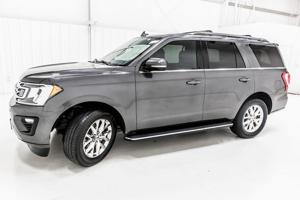 Used 2020 Ford Expedition XLT w/ Equipment Group 202A RWD image 3