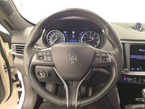 Used 2023 Maserati Levante GT AWD/4WD image 7