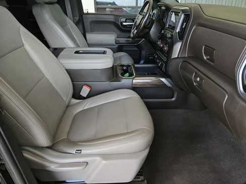 Used 2019 Chevrolet Silverado 1500 LT Trail Boss AWD/4WD image 32