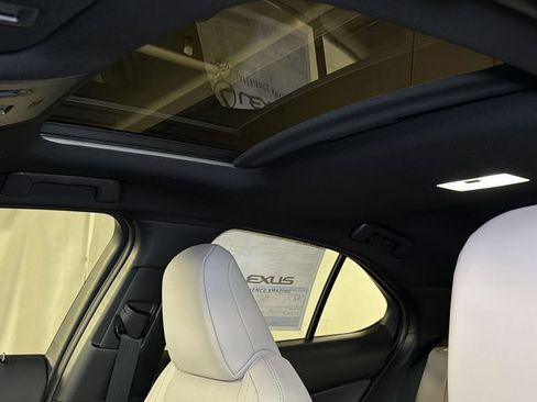 New 2026 Lexus UX 300h AWD image 6