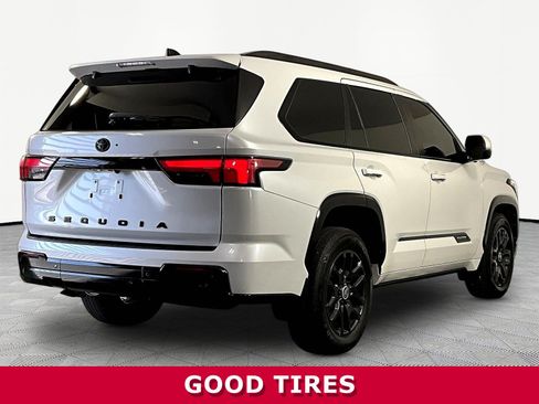 Used 2024 Toyota Sequoia Platinum AWD/4WD image 6