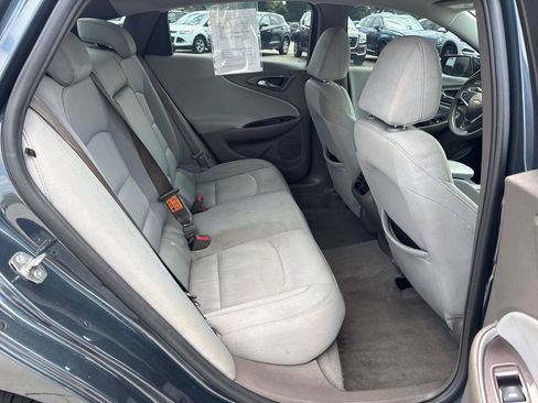 Used 2021 Chevrolet Malibu LT FWD image 21
