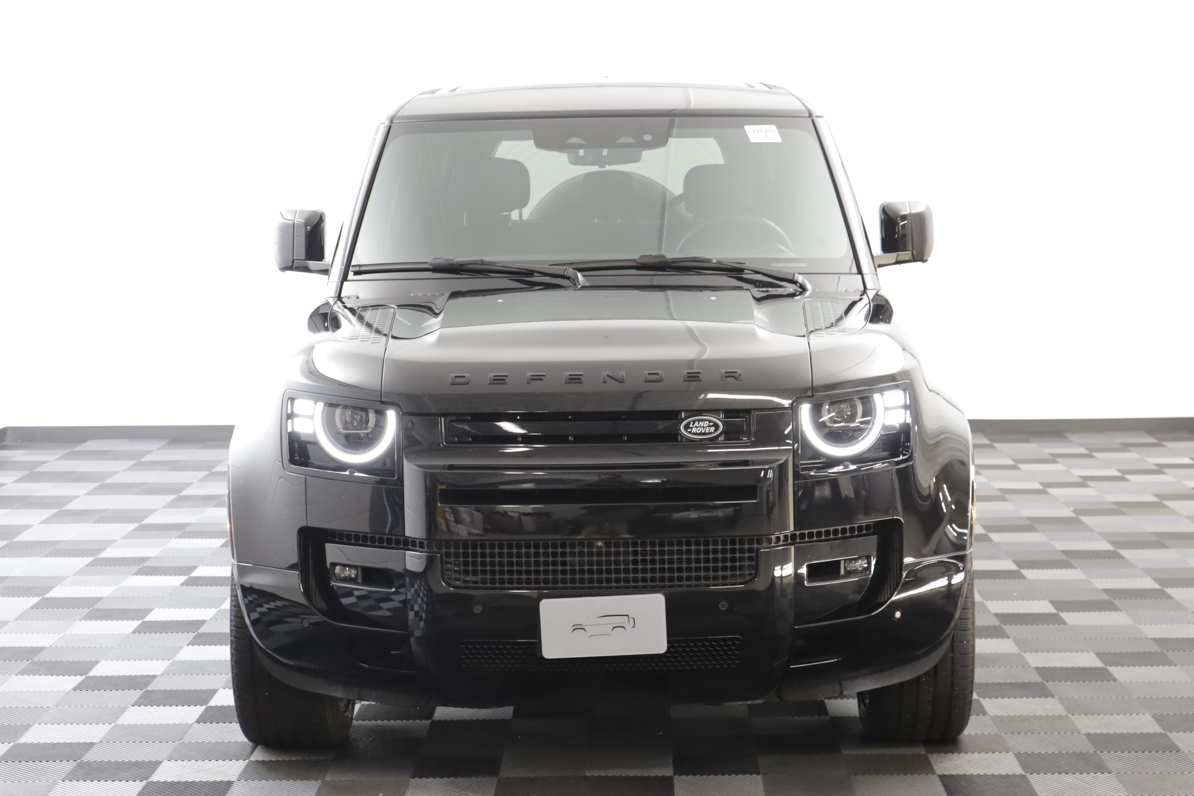 Certified 2026 Land Rover Defender 110 V8 AWD/4WD image 27