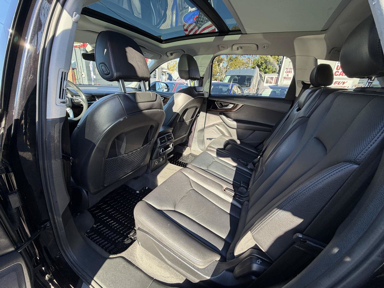 Used 2018 Audi Q7 3.0T Prestige w/ Prestige Package AWD/4WD image 25