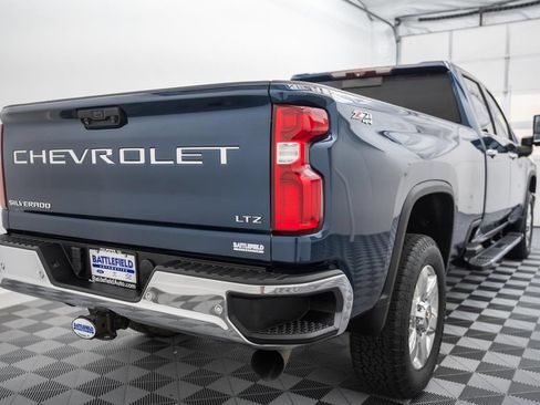 Used 2021 Chevrolet Silverado 3500 LTZ w/ LTZ Premium Package AWD/4WD image 5