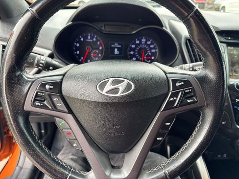 Used 2016 Hyundai Veloster Turbo image 16