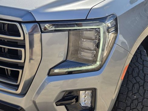 Used 2024 GMC Yukon AT4 w/ AT4 Premium Package AWD/4WD image 10
