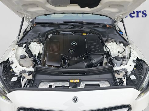 Used 2022 Mercedes-Benz C 300 4MATIC Sedan image 7