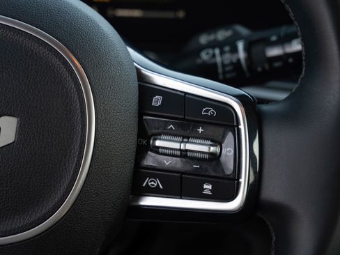 Used 2024 Kia Sorento S image 24